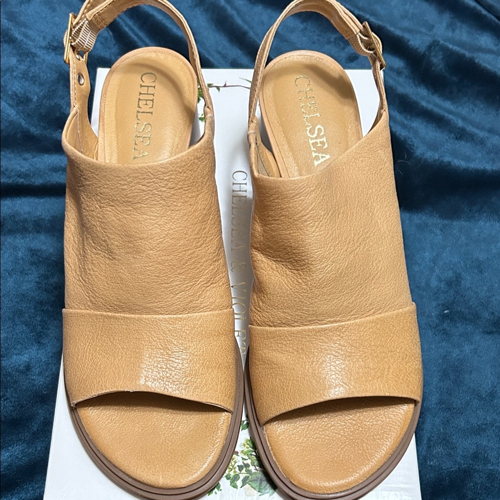 Chelsea & Violet Tan Open-Toe Slingback Clog Sandals